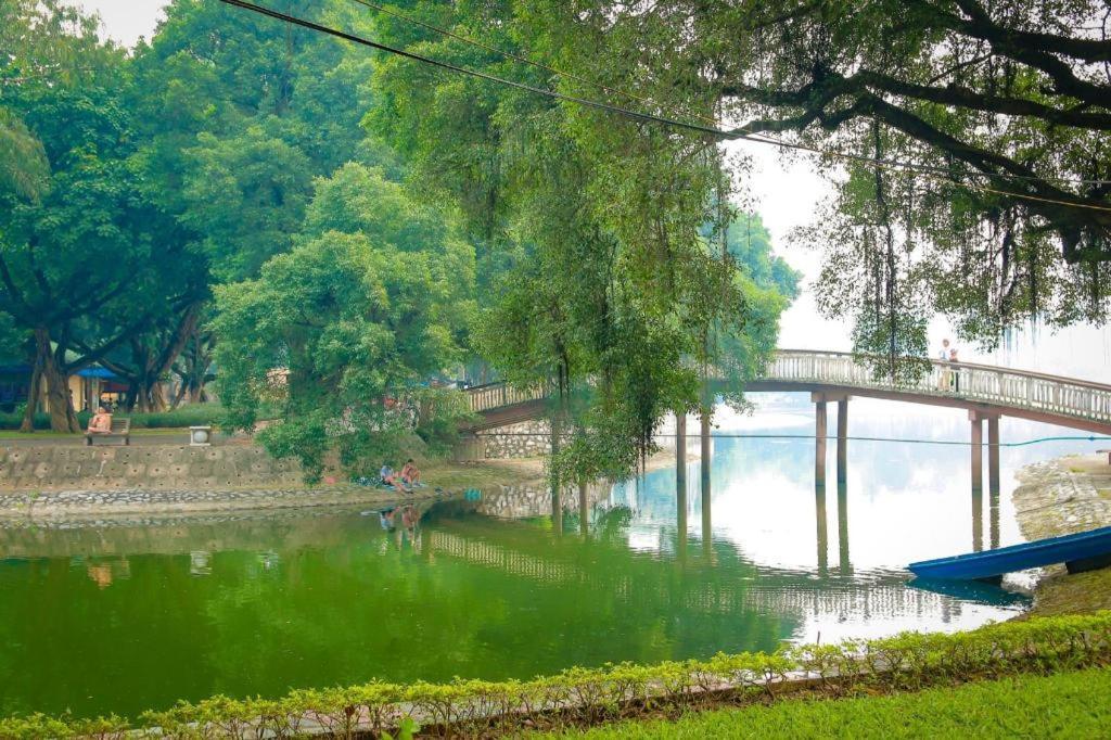 Cherry Hotel 1 Hanoi Bagian luar foto